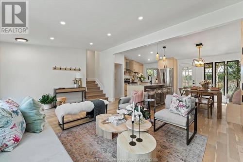 3571 Rankin Avenue, Windsor, ON - Indoor Photo Showing Living Room
