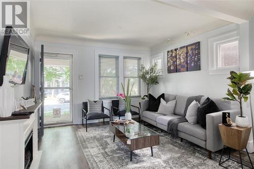 1226 Bruce, Windsor, ON - Indoor Photo Showing Living Room