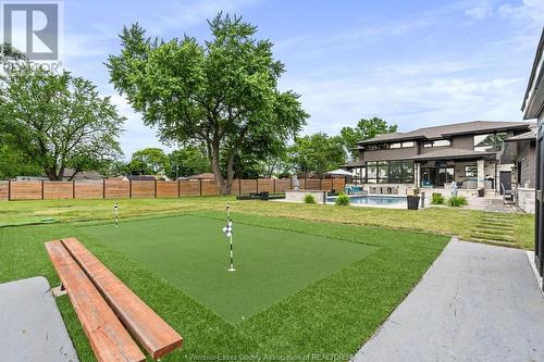 911 Jarvis Avenue, Windsor, ON - Outdoor With Backyard