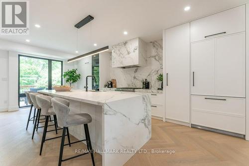 12 Davies Crescent, Toronto, ON - Indoor Photo Showing Kitchen With Upgraded Kitchen