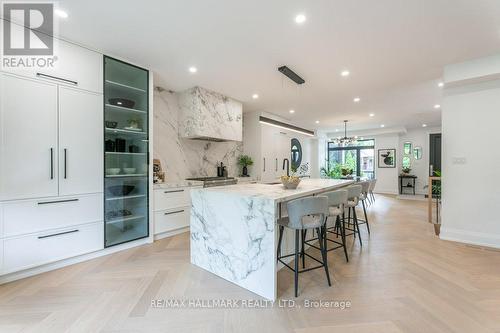 12 Davies Crescent, Toronto, ON - Indoor Photo Showing Kitchen With Upgraded Kitchen