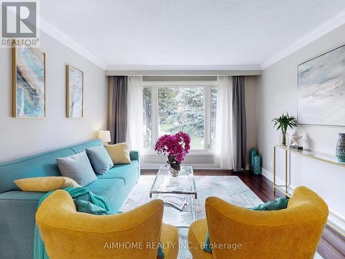 36 Liebeck Crescent, Markham (Unionville), ON - Indoor Photo Showing Living Room