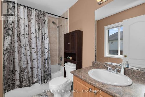 36 - 800 West Ridge Boulevard, Orillia, ON - Indoor Photo Showing Bathroom