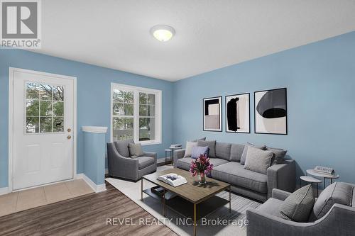 36 - 800 West Ridge Boulevard, Orillia, ON - Indoor Photo Showing Living Room