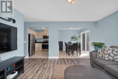 36 - 800 West Ridge Boulevard, Orillia, ON - Indoor Photo Showing Living Room