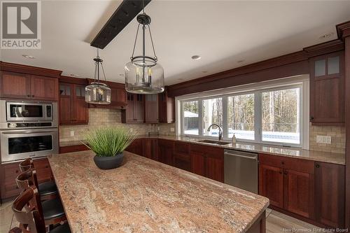 32 Chateau Drive, Mcleod Hill, NB - Indoor Photo Showing Kitchen