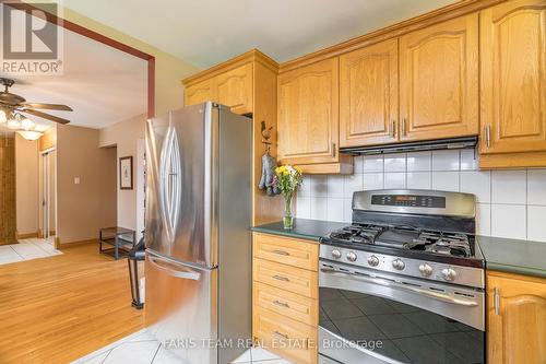 52 Sutherland Avenue, Brampton, ON - Indoor Photo Showing Kitchen