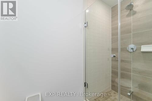 607 - 4675 Metcalfe Avenue, Mississauga, ON - Indoor Photo Showing Bathroom