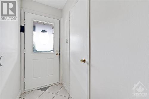 6339 Long Bow Gate, Ottawa, ON - Indoor Photo Showing Other Room