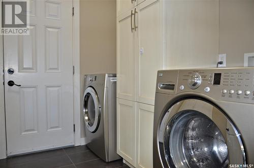 389 Wood Lily Drive, Moose Jaw, SK - Indoor Photo Showing Laundry Room