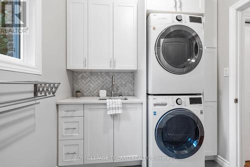 26 Blue Heron Drive, Middlesex Centre, ON - Indoor Photo Showing Laundry Room