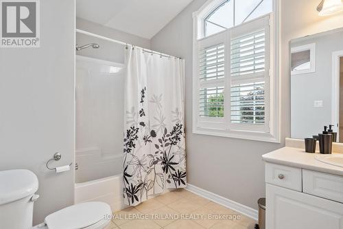 26 Blue Heron Drive, Middlesex Centre, ON - Indoor Photo Showing Bathroom