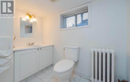 55 Old Orchard Grove, Toronto, ON - Indoor Photo Showing Bathroom