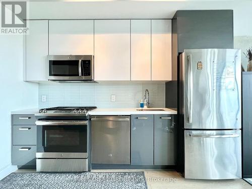 1202 - 608 Richmond Street W, Toronto, ON - Indoor Photo Showing Kitchen With Stainless Steel Kitchen With Upgraded Kitchen