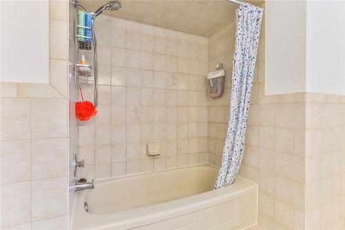 272 Rexford Drive, Hamilton, ON - Indoor Photo Showing Bathroom
