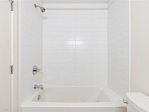 311-785 Tyee Rd, Victoria, BC - Indoor Photo Showing Bathroom