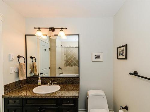 201-755 Goldstream Ave, Langford, BC - Indoor Photo Showing Bathroom