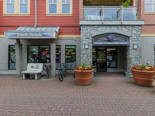 201-755 Goldstream Ave, Langford, BC - Outdoor