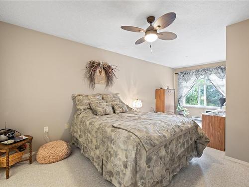 307-354 Morison Ave, Parksville, BC - Indoor Photo Showing Bedroom