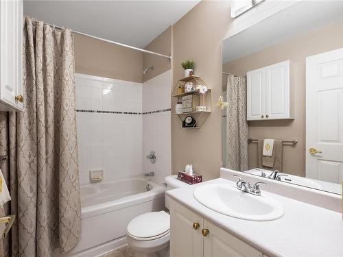 307-354 Morison Ave, Parksville, BC - Indoor Photo Showing Bathroom