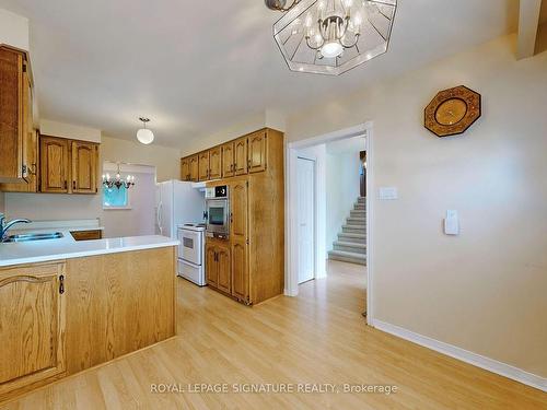 46 Sandbourne Cres, Toronto, ON - Indoor Photo Showing Kitchen With Double Sink