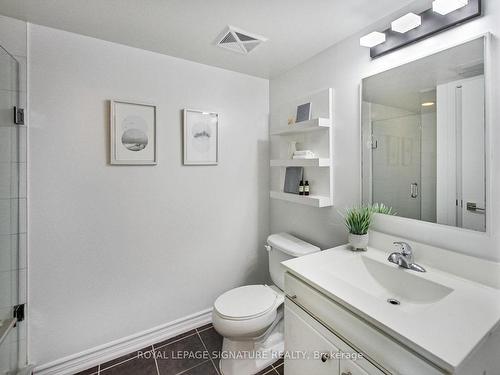 212-100 Western Battery Rd, Toronto, ON - Indoor Photo Showing Bathroom