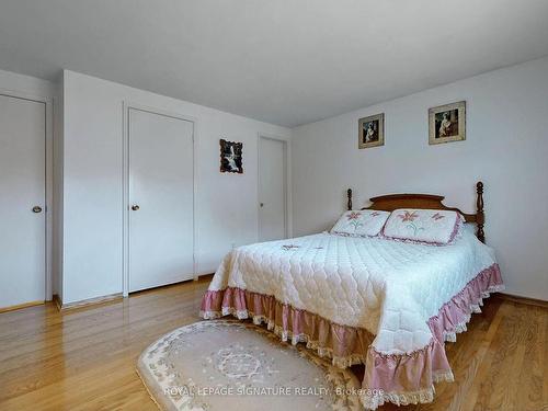 6 Kelvinway Dr, Toronto, ON - Indoor Photo Showing Bedroom