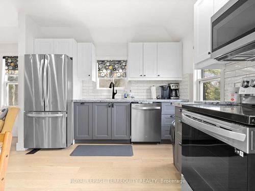 15-1479 County Rd, Prince Edward County, ON - Indoor Photo Showing Kitchen With Upgraded Kitchen