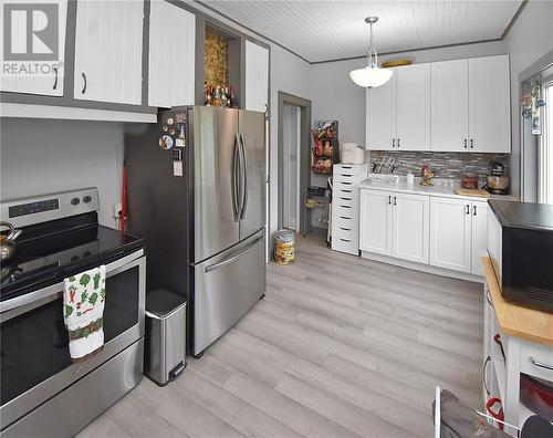 19 Agnes Street, Gore Bay, Manitoulin Island, ON - Indoor Photo Showing Kitchen