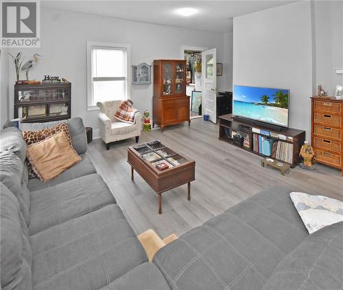 19 Agnes Street, Gore Bay, Manitoulin Island, ON - Indoor Photo Showing Living Room