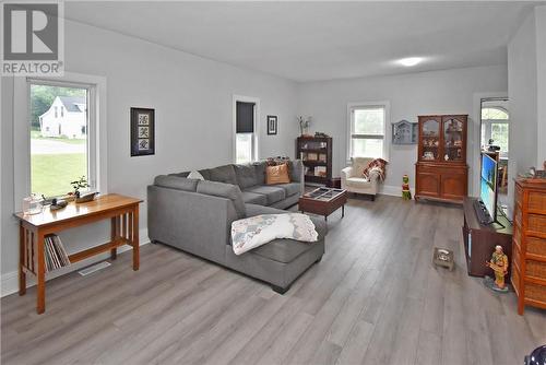 19 Agnes Street, Gore Bay, Manitoulin Island, ON - Indoor Photo Showing Living Room