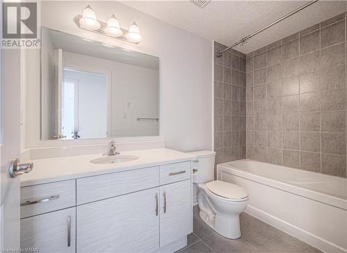 1989 Ottawa Street Unit# 20E, Kitchener, ON - Indoor Photo Showing Bathroom