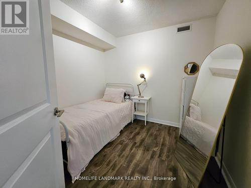 3215 - 4978 Yonge Street, Toronto, ON - Indoor Photo Showing Bedroom