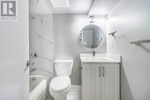 7667 Black Walnut Trail, Mississauga, ON - Indoor Photo Showing Bathroom