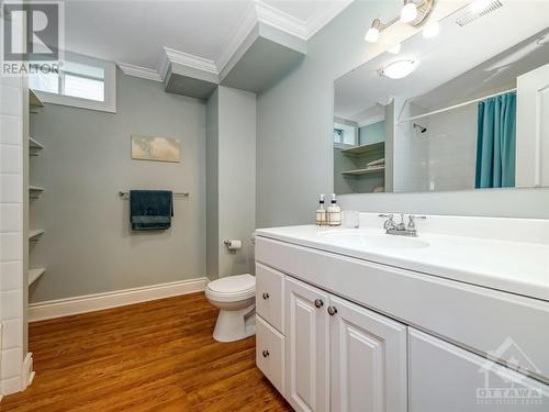 4 pc bath lower level - 678 Farmbrook Crescent, Ottawa, ON - Indoor Photo Showing Bathroom