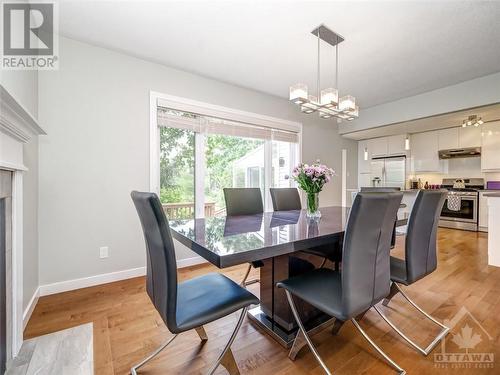 678 Farmbrook Crescent, Ottawa, ON - Indoor Photo Showing Dining Room
