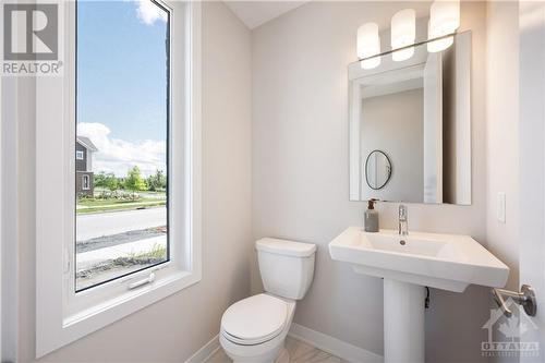 1007 Canoe Street, Barrhaven, ON - Indoor Photo Showing Bathroom