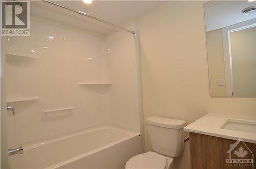 183 Columbus Avenue, Ottawa, ON - Indoor Photo Showing Bathroom