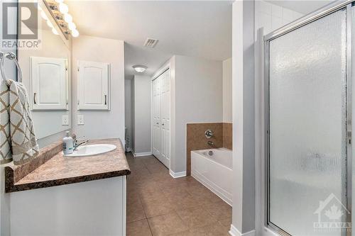 2086 Valin Street, Ottawa, ON - Indoor Photo Showing Bathroom