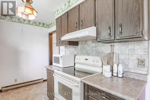 16 Riverview Road, Kawartha Lakes, ON - Indoor Photo Showing Kitchen