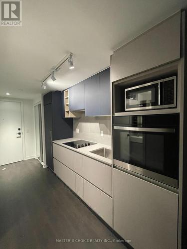 3709 - 319 Jarvis Street, Toronto, ON - Indoor Photo Showing Kitchen