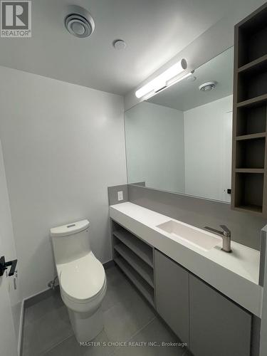3709 - 319 Jarvis Street, Toronto, ON - Indoor Photo Showing Bathroom