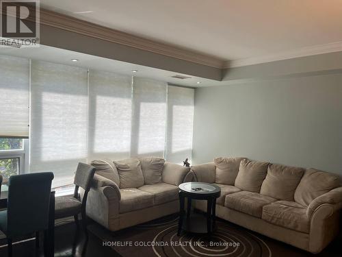 317 - 23 Carlton Street, Toronto, ON - Indoor Photo Showing Living Room