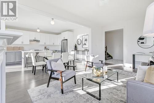 100 Limestone Lane, Shelburne, ON - Indoor Photo Showing Living Room