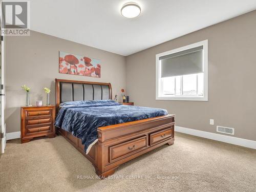 654 Freeport Street, London, ON - Indoor Photo Showing Bedroom