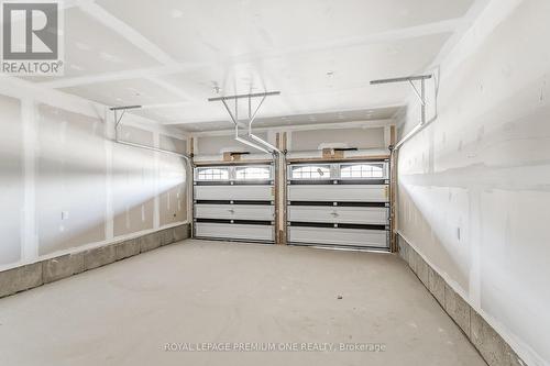 242 Chippewa Avenue, Shelburne, ON - Indoor Photo Showing Garage