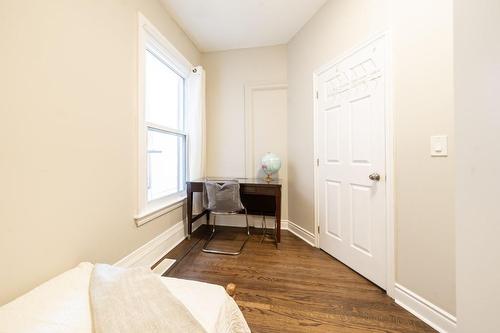 102 Birch Avenue, Hamilton, ON - Indoor Photo Showing Bedroom