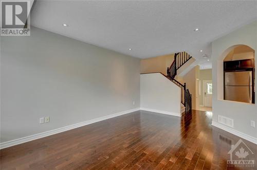 33 Fallengale Crescent, Ottawa, ON - Indoor Photo Showing Other Room