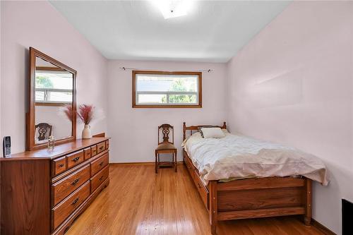 28 Nugent Drive, Hamilton, ON - Indoor Photo Showing Bedroom