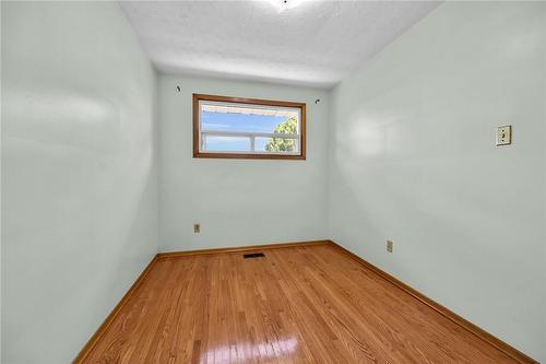 28 Nugent Drive, Hamilton, ON - Indoor Photo Showing Other Room